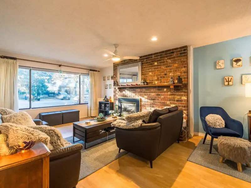 5293 MANOR STREET - photo 4 of 40