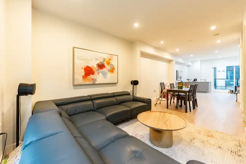 180 2277 OAK MEADOWS DRIVE - photo 4 of 40
