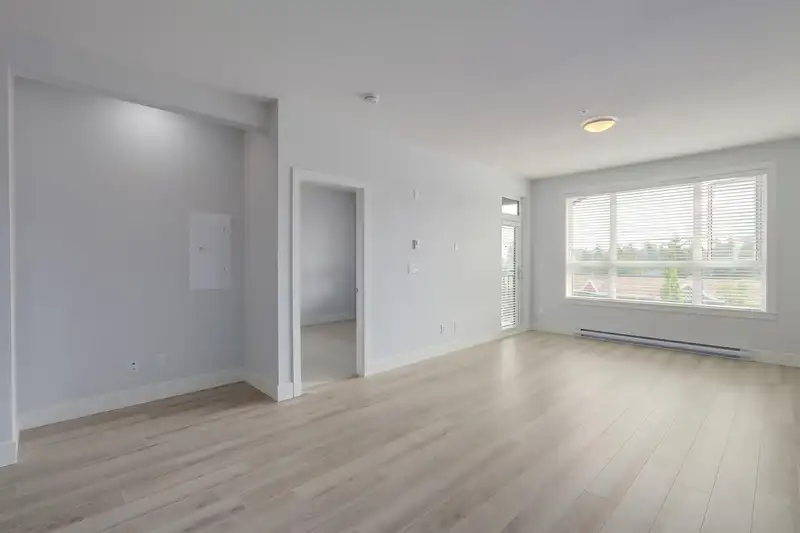 316 2960 151 STREET - photo 4 of 21