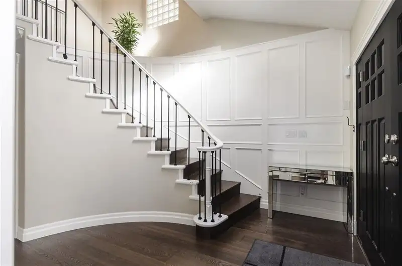 183 N HOWARD AVENUE - photo 4 of 18