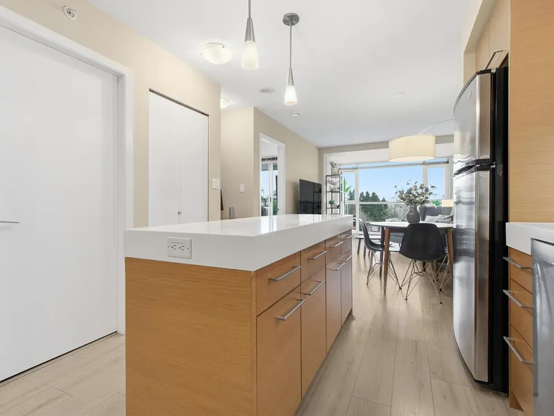 607 2770 SOPHIA STREET - photo 4 of 25