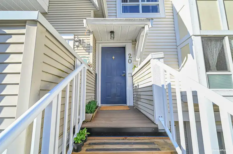 20 6577 SOUTHOAKS CRESCENT - photo 3 of 22
