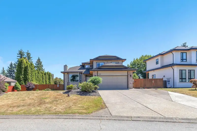 7588 150A STREET - photo 3 of 25