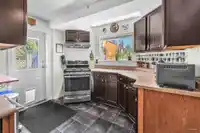 7588 150A STREET - thumbnail 38