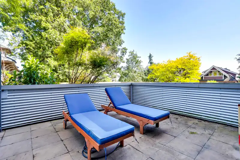213 2250 COMMERCIAL DRIVE - photo 1 of 19