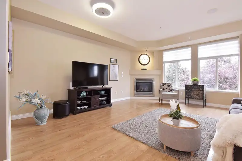 45 20449 66 AVENUE - photo 4 of 30