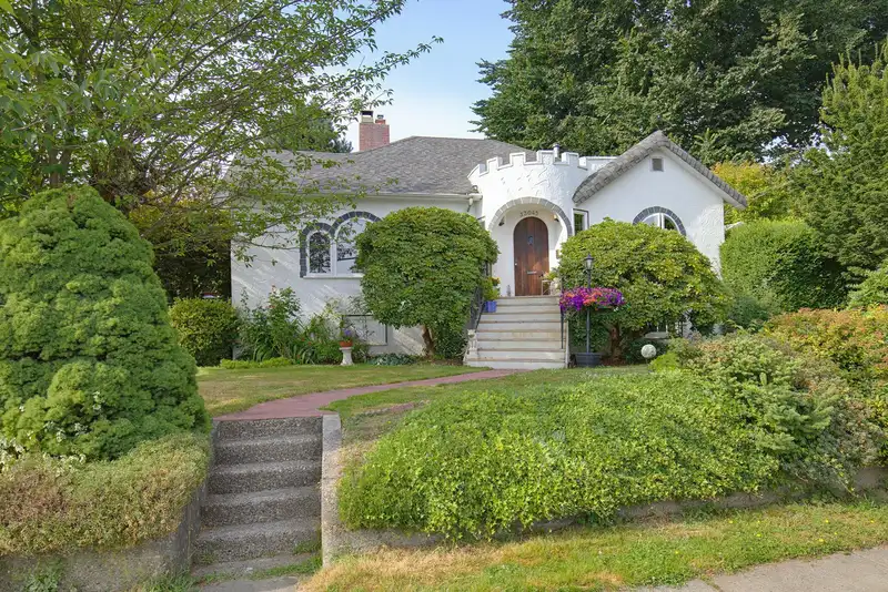 33043 4TH AVENUE - photo 1 of 40
