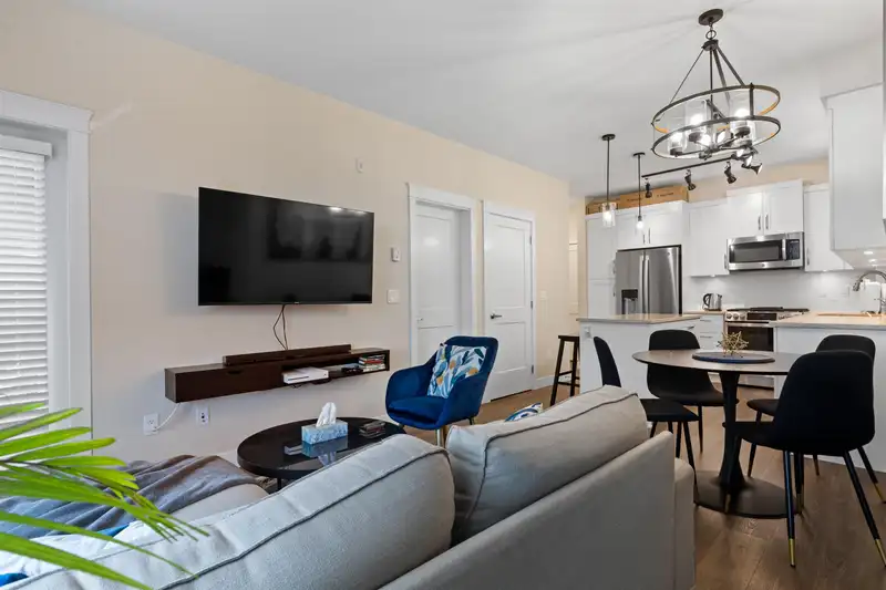216 11077 RAVINE ROAD - photo 2 of 27