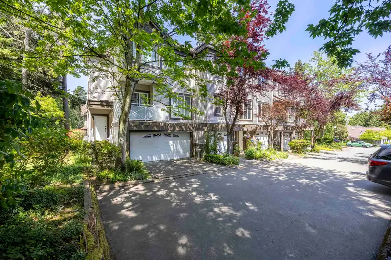 8 15133 29A AVENUE - photo 3 of 31