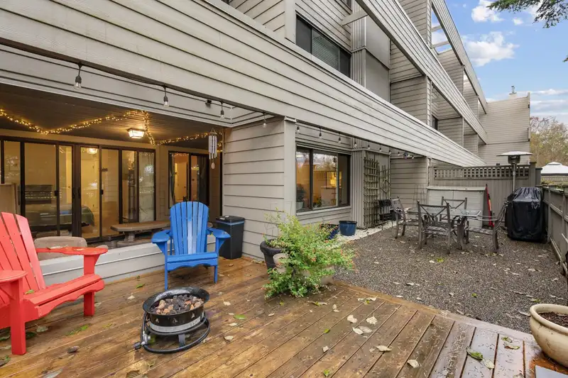 107 15282 19 AVENUE - photo 1 of 32