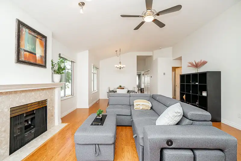 50 19649 53 AVENUE - photo 1 of 28