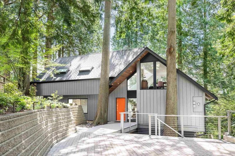 1197 TALL TREE LANE - photo 2 of 20