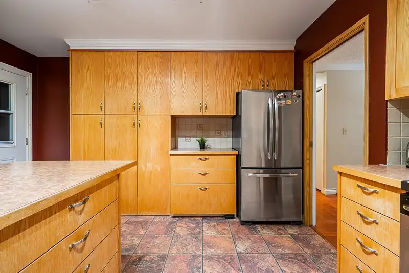 949 LYNWOOD AVENUE - photo 3 of 29