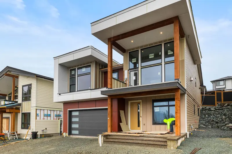 47262 VALERIE PLACE - photo 2 of 25