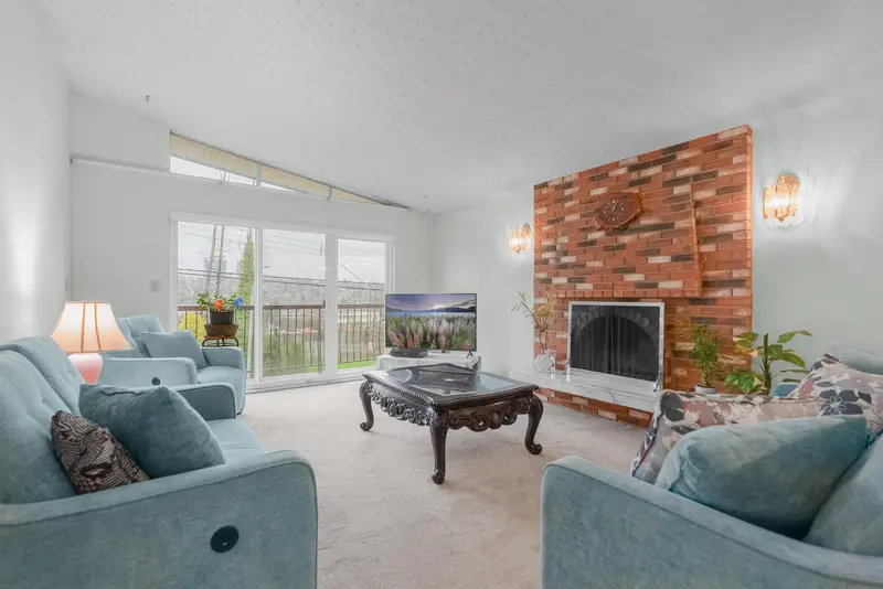 5486 MANOR STREET - photo 1 of 25