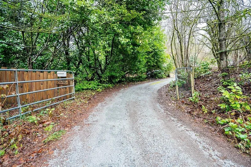 25745 LOUGHEED HIGHWAY - photo 3 of 23