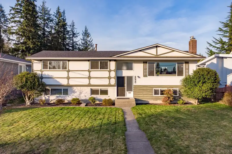1205 BRISBANE AVENUE - photo 2 of 40