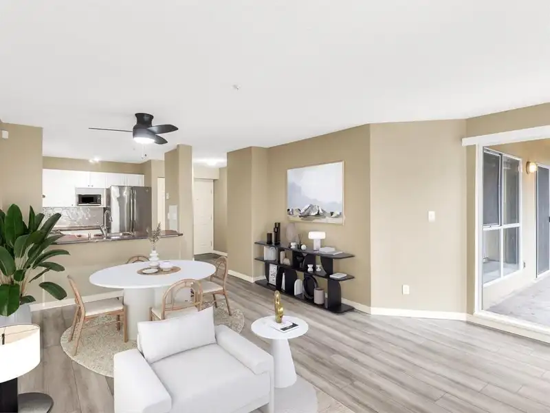 215 13727 74 AVENUE - photo 3 of 34