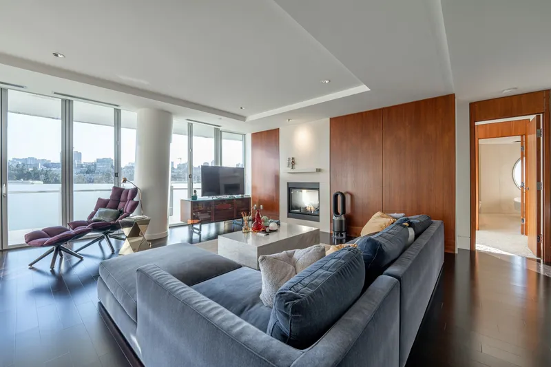 306 1560 HOMER MEWS - photo 4 of 25