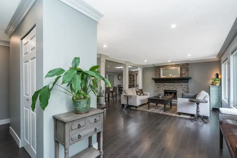 21429 51B AVENUE - photo 4 of 40