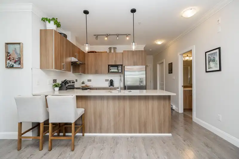 309 11566 224 STREET - photo 2 of 40