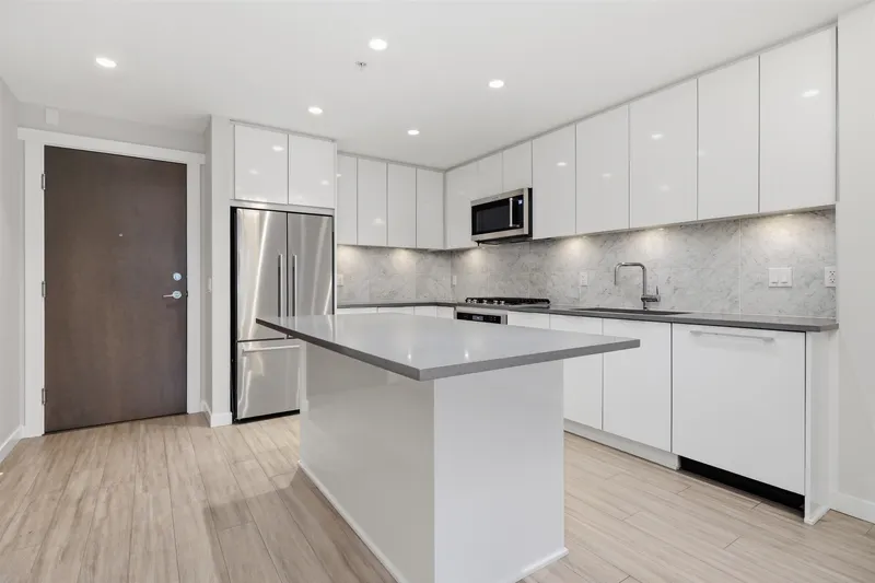 121 2651 LIBRARY LANE - photo 3 of 25