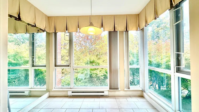 412 618 W 45TH AVENUE - photo 4 of 20