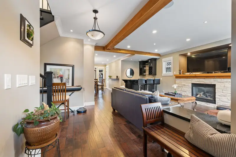 3648 ELGIN ROAD - photo 3 of 25