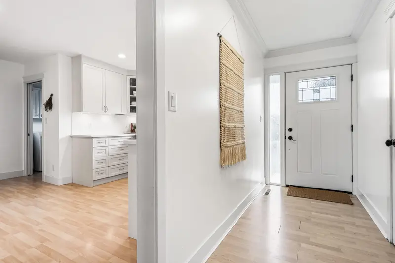 8515 HOWARD CRESCENT - photo 4 of 25