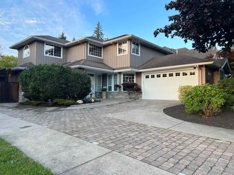 16383 10 AVENUE - photo 1 of 23
