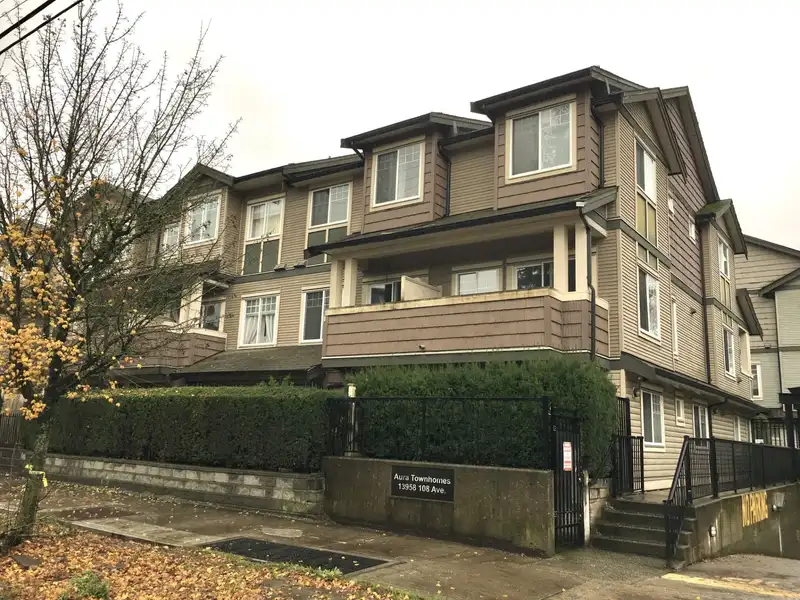 132 13958 108 AVENUE - photo 4 of 17