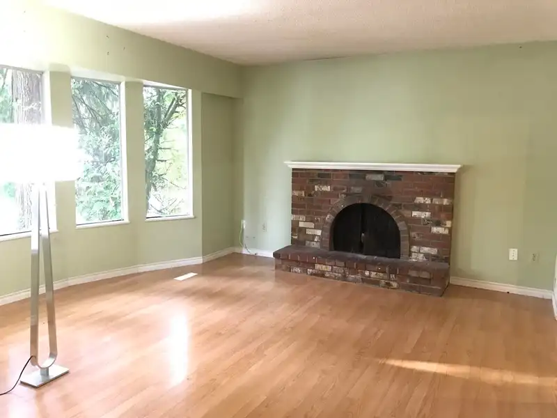 4545 200A STREET - photo 2 of 6