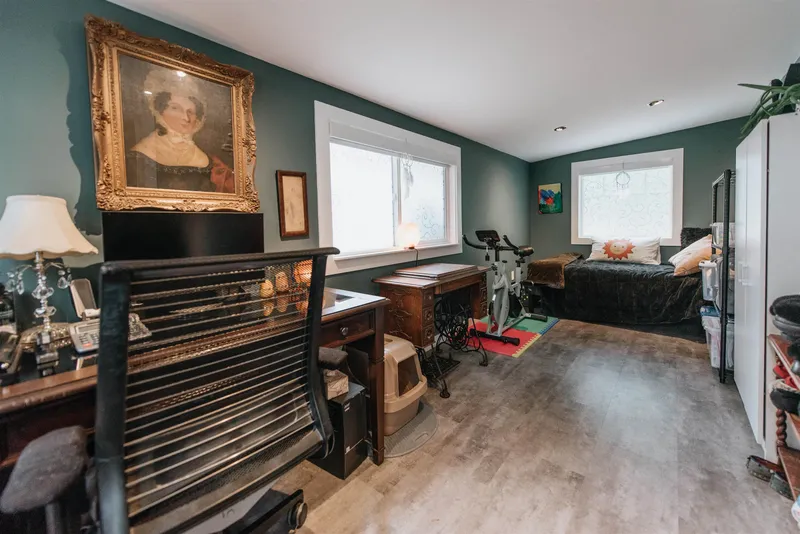 25 5288 SELMA PARK ROAD - photo 3 of 21