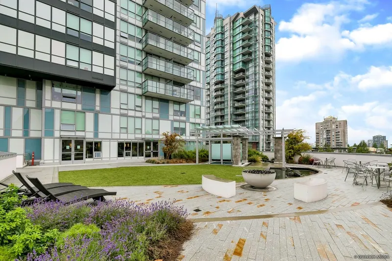 1712 13398 104 AVENUE - photo 2 of 25