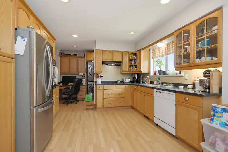 34828 BRIENT STREET - photo 4 of 37