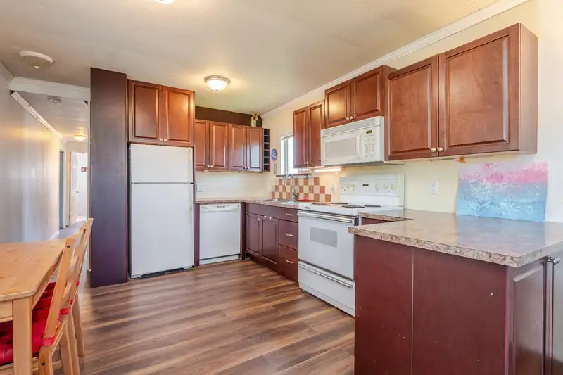 20 26892 FRASER HIGHWAY - photo 1 of 24
