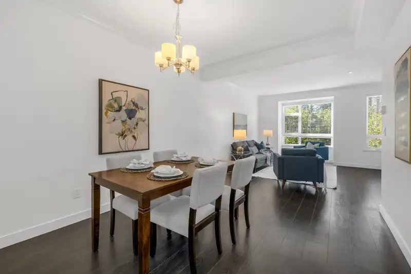 64 5888 144 STREET - photo 2 of 33
