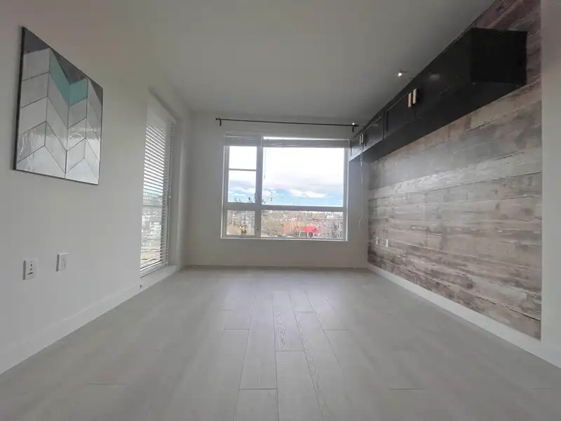 414 1621 HAMILTON AVENUE - photo 2 of 15