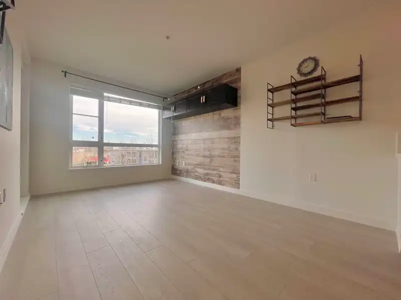 414 1621 HAMILTON AVENUE - photo 4 of 15