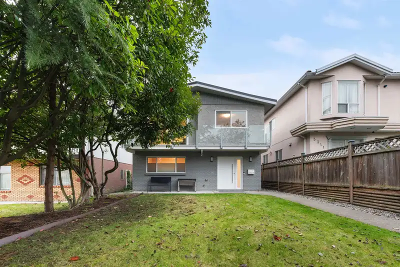 3303 VENABLES STREET - photo 1 of 26