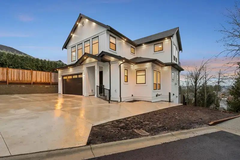 1 35133 CHRISTINA PLACE - photo 3 of 40