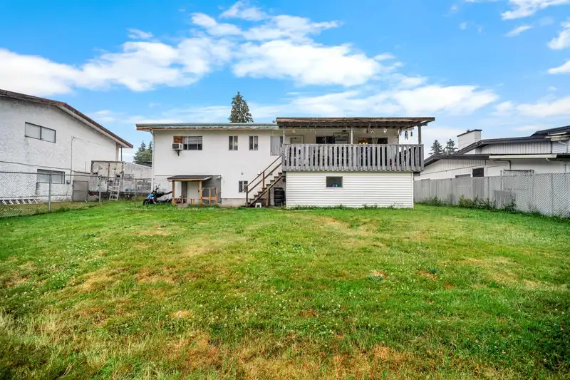 2371 BEAVER STREET - photo 2 of 40