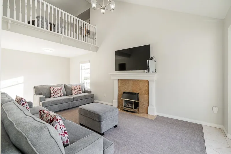 7070 207 STREET - photo 2 of 25