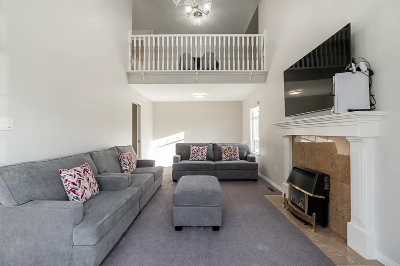 7070 207 STREET - photo 3 of 25