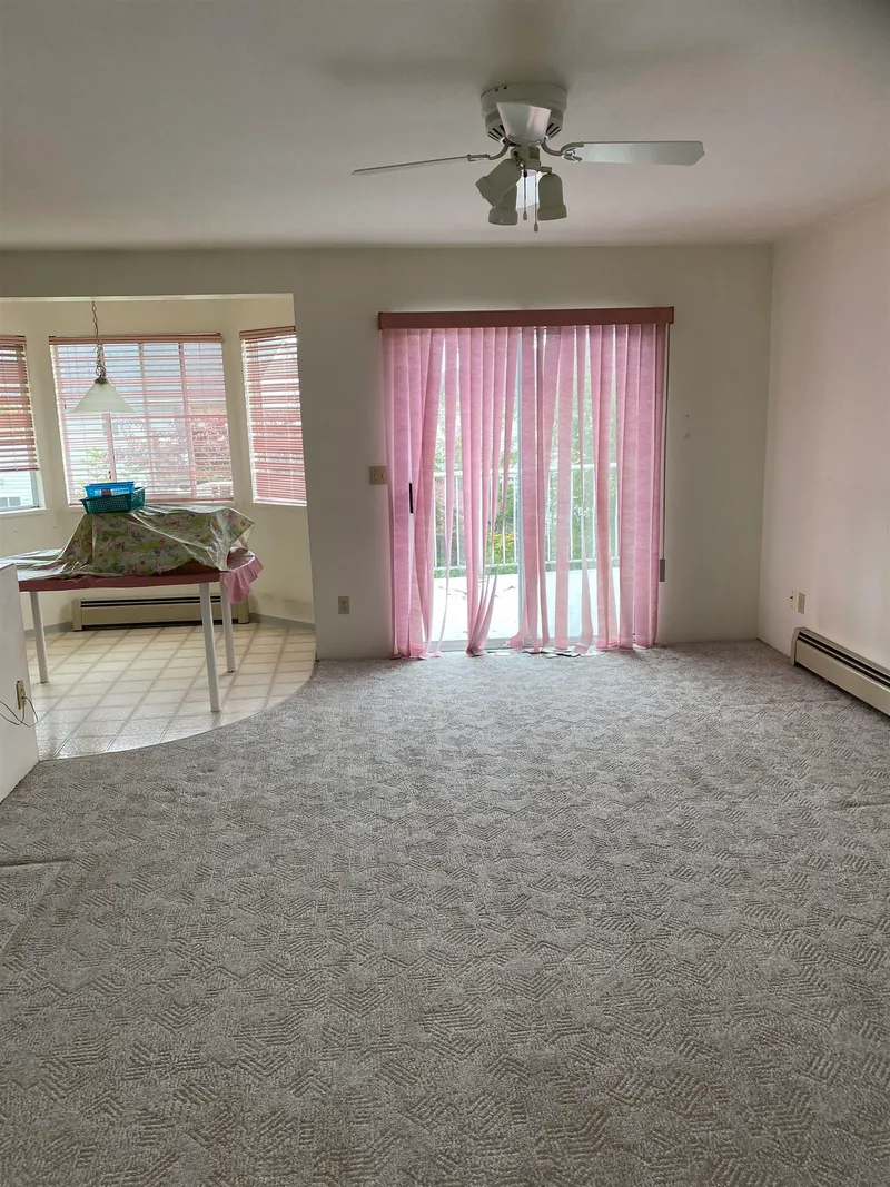 14222 91 AVENUE - photo 3 of 12