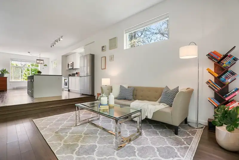 24 18681 68 AVENUE - photo 3 of 25