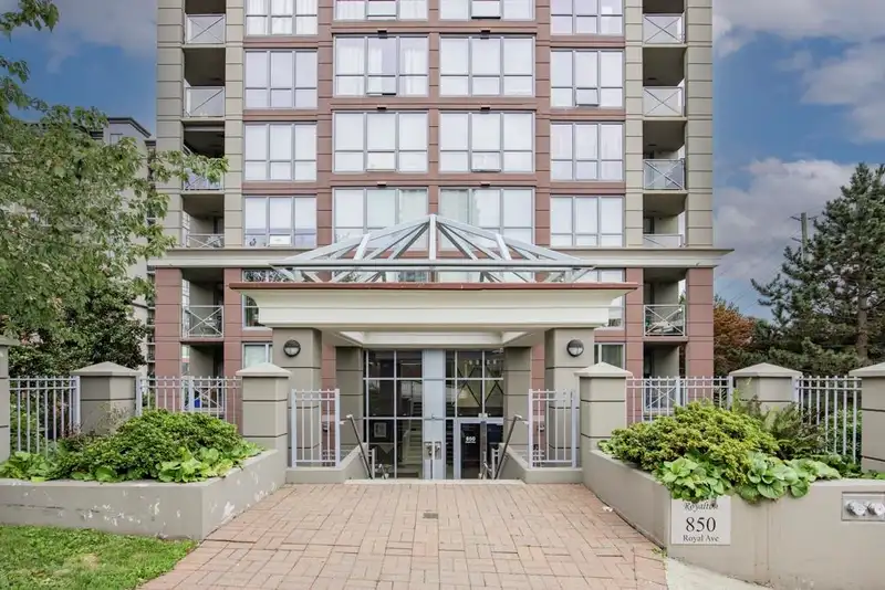 1604 850 ROYAL AVENUE - photo 1 of 28