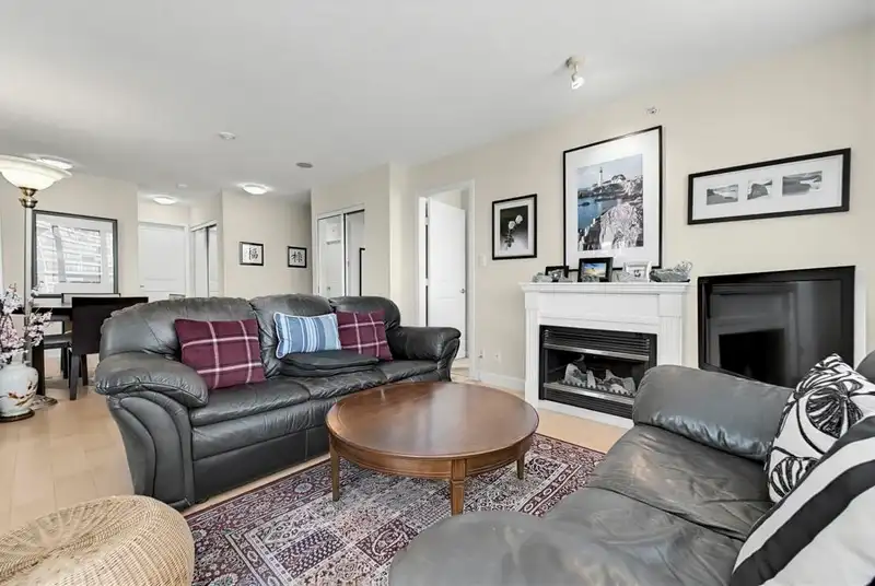 1604 850 ROYAL AVENUE - photo 2 of 28