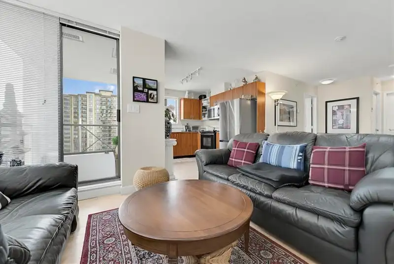 1604 850 ROYAL AVENUE - photo 4 of 28