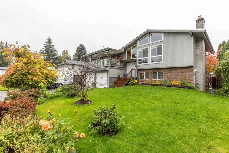 2899 WILLBAND STREET - photo 3 of 40